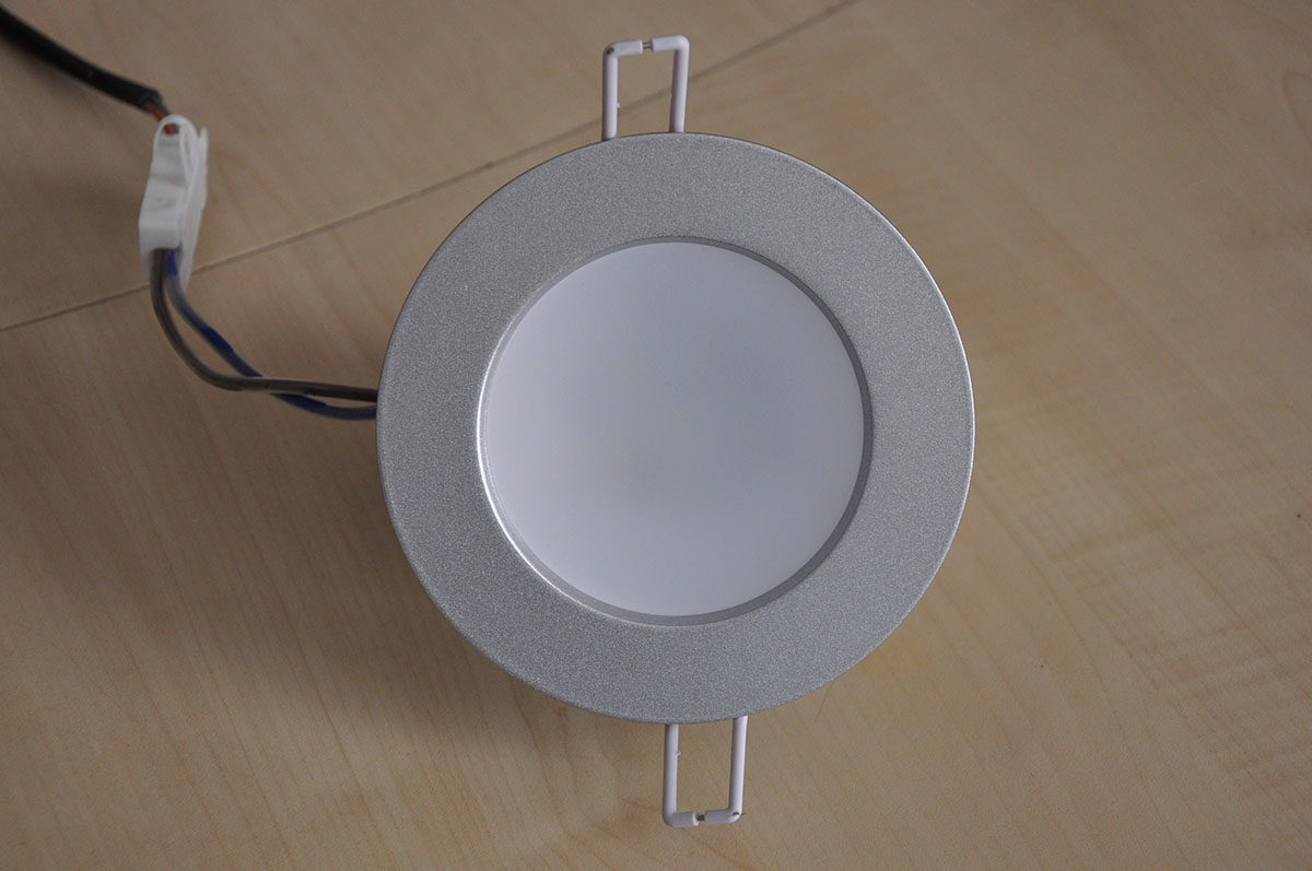 Встраиваемый круглый алюминиевый светодиодный светильник 9W, ровный белый